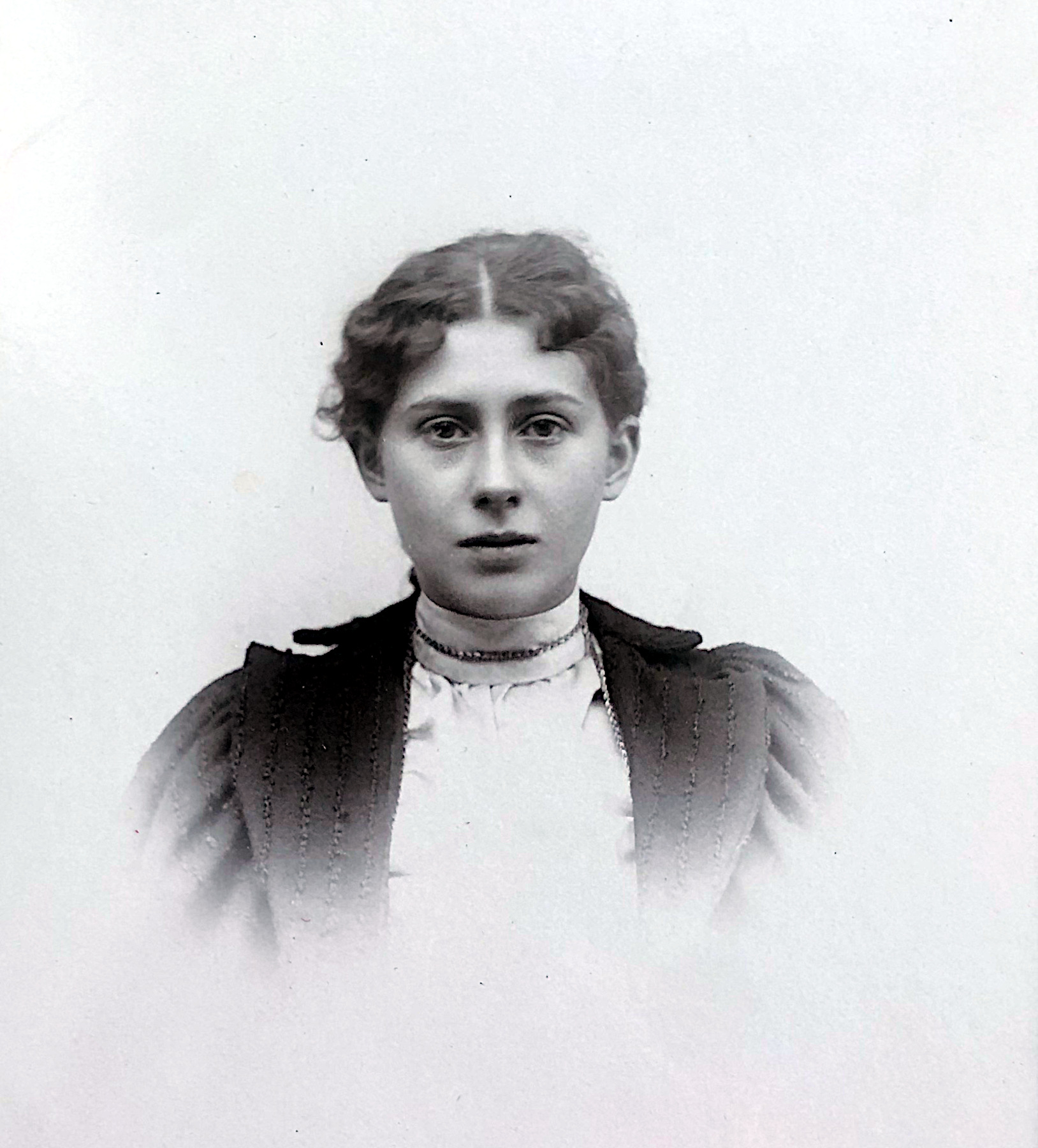 Generation 3. Olive Stockdale (1881-1916).